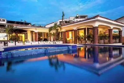 Image de Stunning Ocean Views in 11 bdrm Villa. Full staff