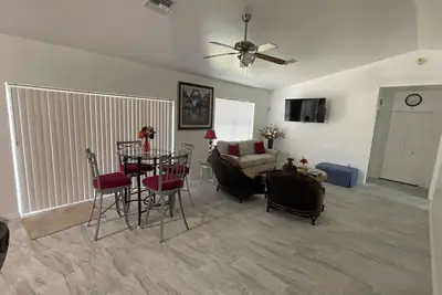 Image de Spacious 4-bedroom house in peaceful Lehigh Acres with WiFi, Ac. Newly remodeled