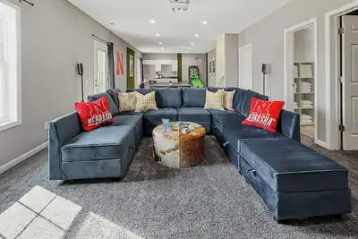 Image de Spacious 5bd - Unl 5mins - Bbq, Games & Backyard