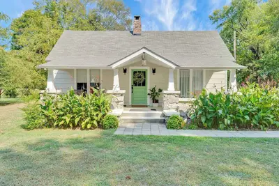 Image de Cozy Bungalow Minutes from Chattanooga!