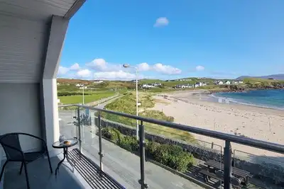 Image de Idyllic Island Holiday Rental overlooking beautiful beach
