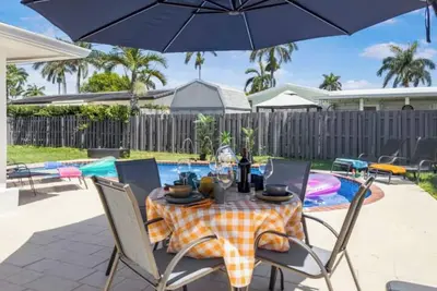 Image de Amazing Home w/ Heated Pool 8 mins to the Beach!