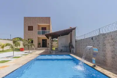 Image de Casa em Cascavel com Piscina e Churrasqueira