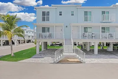 Image de Ocean Side Paradise Awaits!