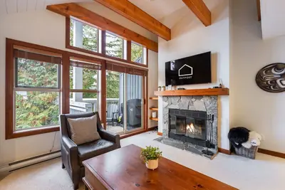Image de Townhome | Bbq | Pets | Free Parking | Wifi