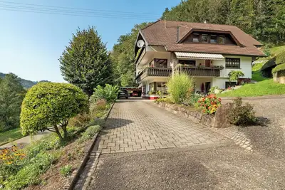 Image de Appartement \"Haus Schindler\" avec vue sur les montagnes, terrasse privée et Wi-Fi