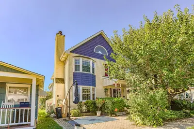 Image de 82 Inskip Avenue - 3-bedroom house in Ocean Grove with coastal decor