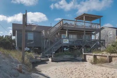 Image de Oceanfront 7041- Duck Dog: 4-Bedroom House in Rodanthe, Nc