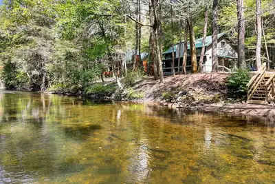Image de New Listing! River Front Cottage nestled in the beautiful Blue Ridge Mountains.