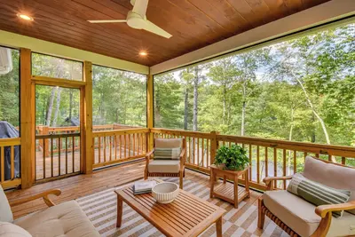Image de Sapphire Lakefront Cabin w/ Dock, Kayaks + Canoe!