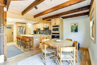 Image de Skier's Paradise: Townhome w/ Deck in Cortland!