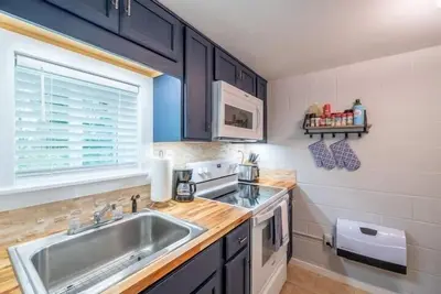 Image de This cottage is a 1 bedroom(s), 1 bathrooms, located in Newland, Nc.