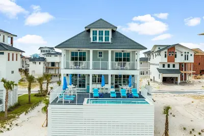 Image de The Sea Suite: Lovely Sugar Sands Home- Priv. Pool, Sleeps 18, Game & Movie Room