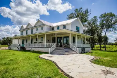 Image de The Longhorn: Luxurious Texas Getaway in Round Top