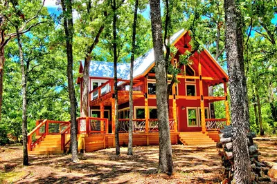 Image de Bungalow Cabin w\/ Spa on 160 Acres, New Host! Over 200 Exceptional Reviews!