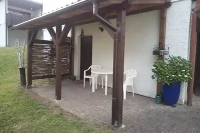 Image de Bungalow47 basement. 4 beds, barbecue area, near the lake!