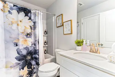 Image de New Lux 4br/4b, Sleeps 8, Near Downtown Atl