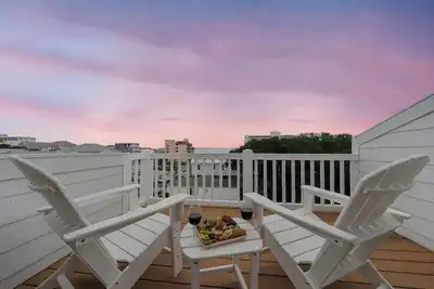 Image de Pet-Friendly Beach House, 2 Blocks from the Ocean