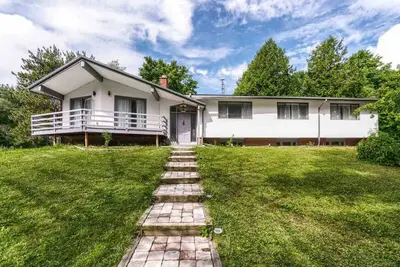 Image de Private Estate Home In Caledon Ontario! *6 Acres*