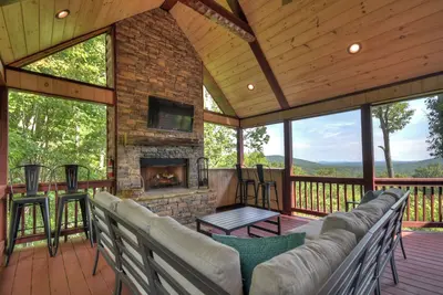 Image de Vistas Over Aska | Pet Friendly | Mtn Views | Outdoor Fireplace |