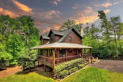 Image de Serenity Acres | Pet Friendly | Hot Tub | Fire Pit |