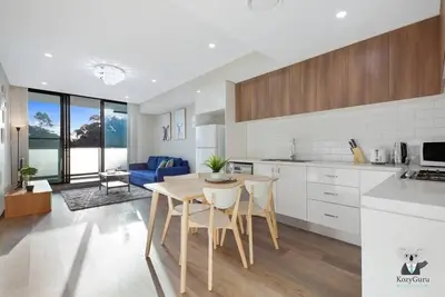 Image de KozyGuru | Wentworthville | 2 Bed 2 Bath Apt