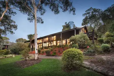 Image de Diskin House Mt Pleasant Rd, Eltham. Great for weddings - 2 Kms to Montsalvat.