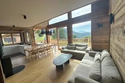 Image de Grand chalet neuf grand confort - pied des pistes - Plagne Montalbert - 12/14p