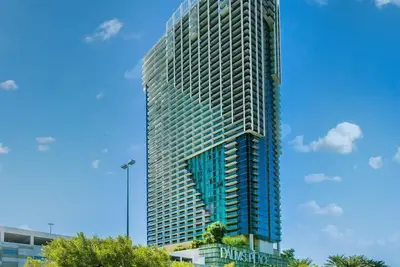 Image de Palms Studio w\/ Strip View & Balcony Access 36316