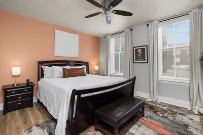 Image de Stylish South City King 1br Apt