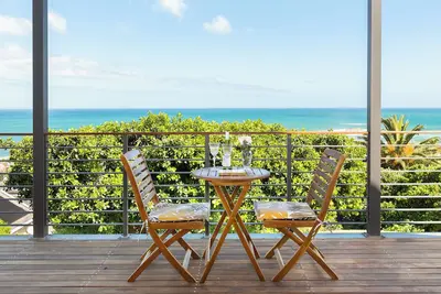 Image de Charming 6-bedroom house with WiFi, Cape Town\nMagnificent mountain & ocean views