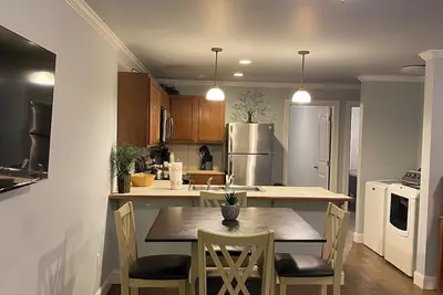 Image de Cozy 2-bedroom townhome with WiFi, Ac in charming Chesterfield
