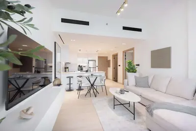 Image de Awesome 1-Bedroom Apartment Perfect for 4 in Jvc, Near to Dubai Miracle Garden