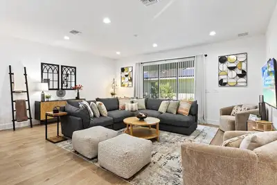 Image de Designer Bo-Ho! Bnr Vacation Rentals