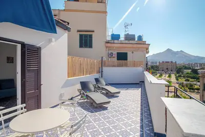 Image de Holiday home with a breathtaking view of the Zisa Castle.