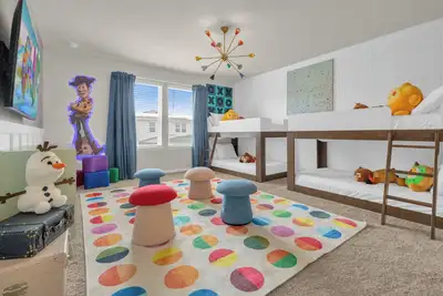 Image de Upstay: Disney 5br Movie Mansion—Windsor Island