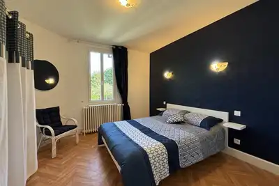 Image de Maison avec jardin près du canal et de la Loire, équipement complet, parfait pour familles