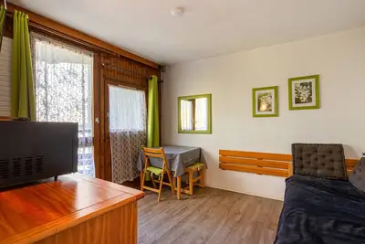 Image de Studio skis aux pieds, fonctionnel avec balcon, secteur La Daille, Val-d'Isère