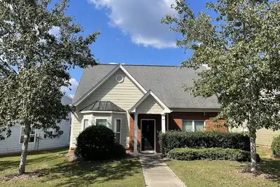 Image de 3-bedroom house minutes from Downtown Athens and Uga!