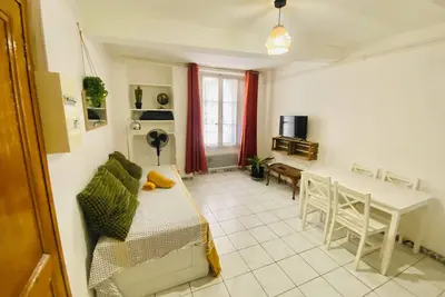 Image de 1- Cosy studio centre-ville Box Bagages Gratuit