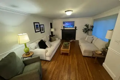 Image de Spacious 5-bedroom house in delightful Greenville 10 minutes from downtown