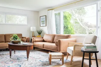 Image de The Elm House-Downtown Suttons Bay with game room!