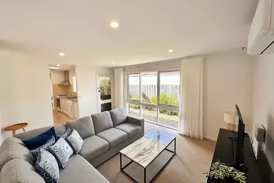 Image de Escape to Coastal Bliss at Ocean Grove - Short walk to beach, cafe and park\n