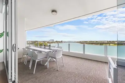 Image de Breathtaking Waterfront Apartment in Mandurah