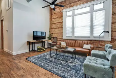 Image de Urban 2-bedroom apartment one block from Texas Wesleyan in Fort Worth!