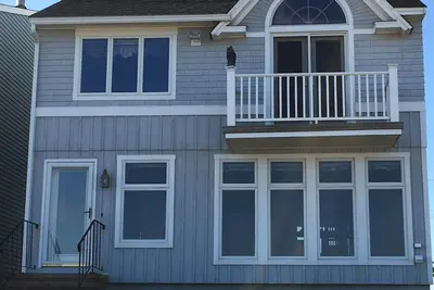 Image de 209 Ocean Ave, Moody Beach, Wells Maine\nPrivate Oceanfront Home