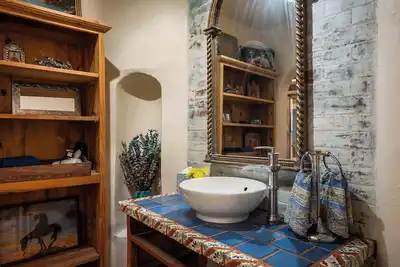 Image de Steps to the Historic Santa Fe Plaza