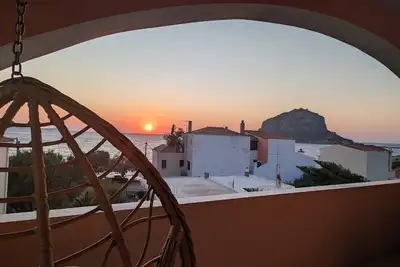 Image de Sea and castlerock view family-couples apartment
