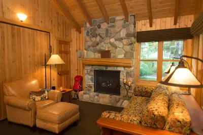 Image de Patterson Lake Cabin Loft Suite - 2 Queen\/1 Twin