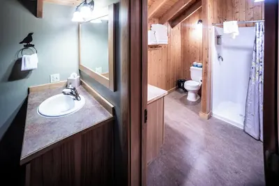 Image de Patterson Lake Cabin Grand Suite 3-Bdrm